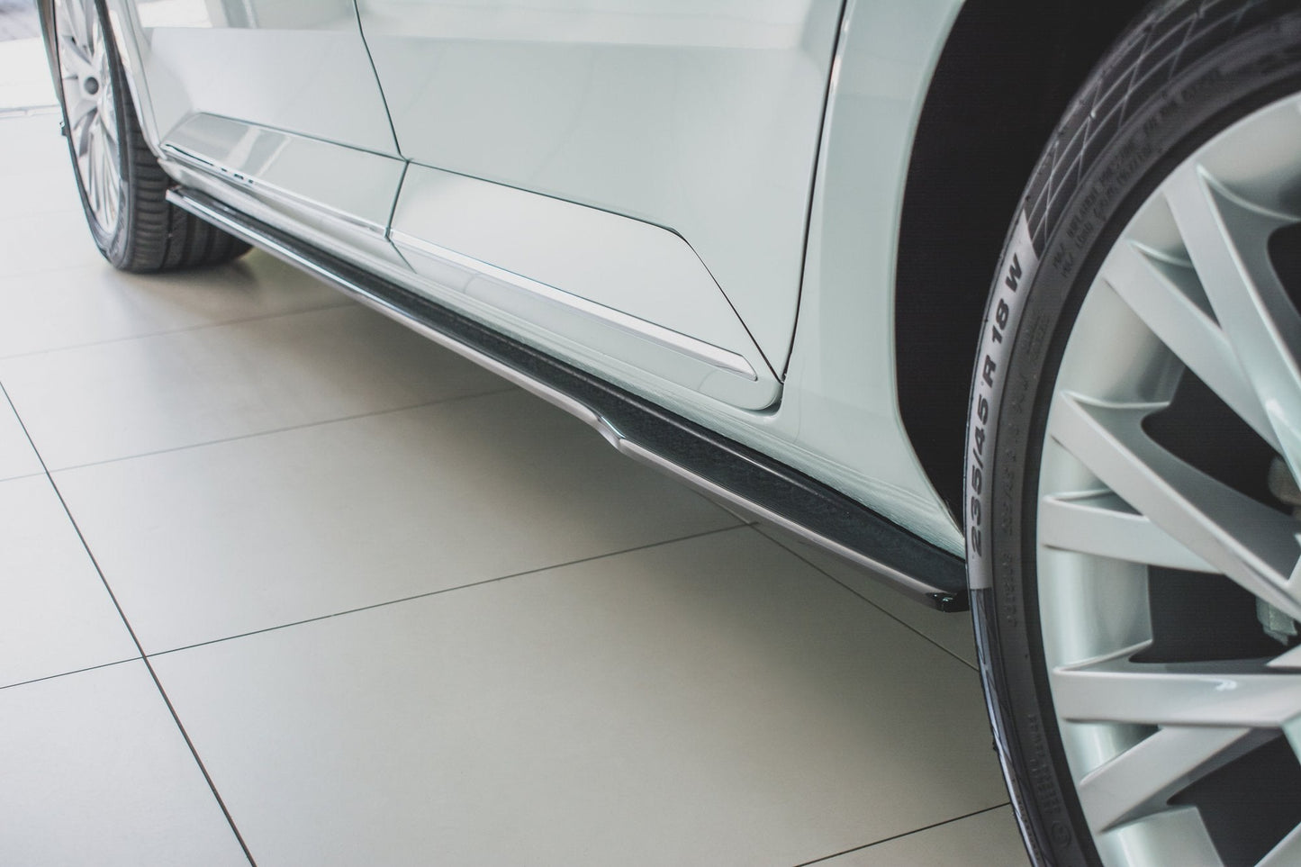 MAXTON DESIGN | Side skirts diffuser Skoda Superb Liftback / Combi Mk3 Facelift